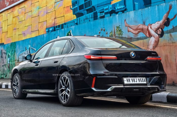 BMW 7 Series 740i rear static